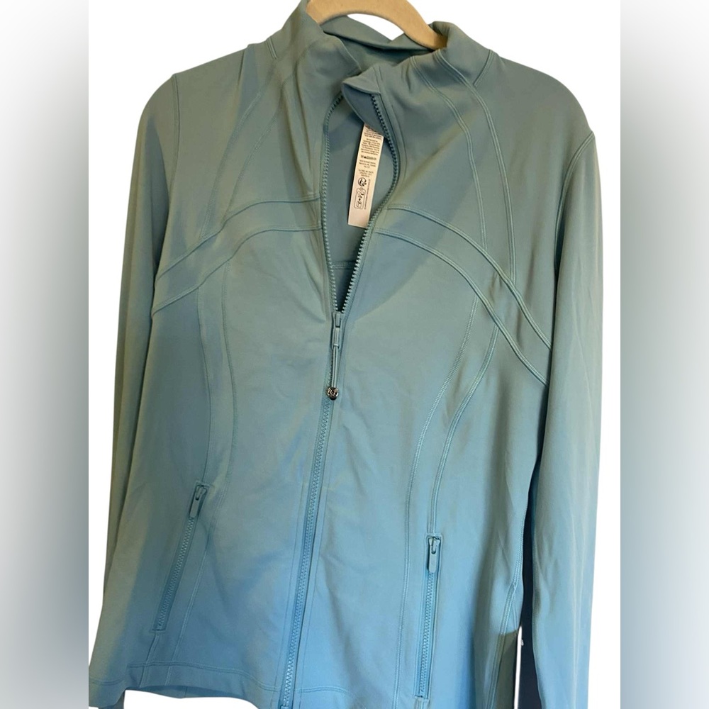 NWT Lululemon define jacket WASHED BLUE Size: 8 - Picture 3 of 5